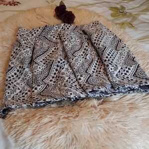 3/$20 or 14 Xhilaration Elastic Waist Band Front Pleats Aztec Mini Skirt Size M